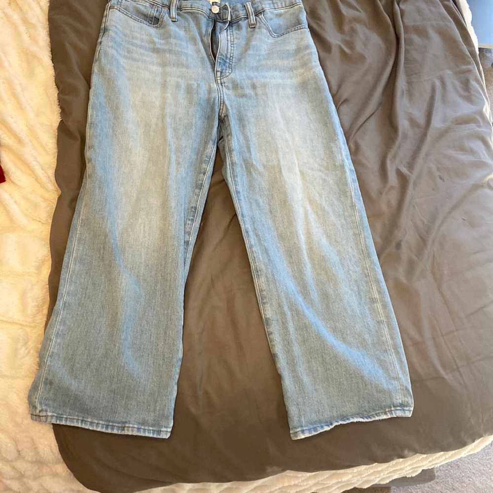 Madewell Slim-Wide Leg crop size 31 jeans light wash